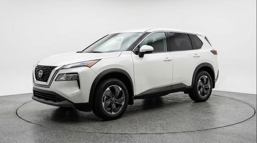 Everest White Pearl Tricoat 2025 Nissan Rogue SV