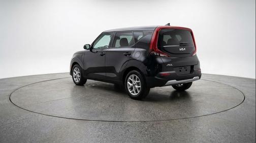 Fusion Black 2025 Kia Soul LX