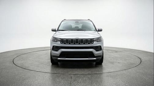 Silver Zynith Metallic Clearcoat 2025 Jeep Compass Limited