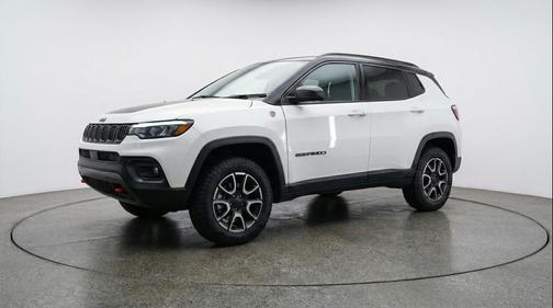Bright White Clearcoat 2025 Jeep Compass Trailhawk