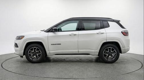 Bright White Clearcoat 2025 Jeep Compass Trailhawk