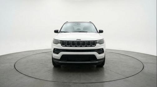 Bright White Clearcoat 2025 Jeep Compass Limited