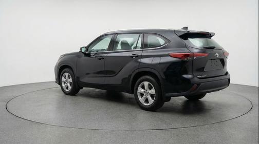 2025 Toyota Highlander LE