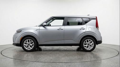 Steel Gray 2025 Kia Soul LX