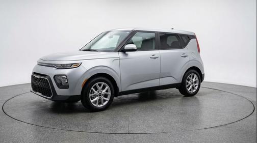 Steel Gray 2025 Kia Soul LX