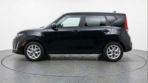 Fusion Black 2025 Kia Soul LX