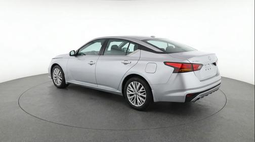 Gun Metallic 2025 Nissan Altima SV FWD