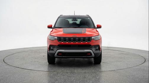 Red Hot Pearlcoat 2025 Jeep Compass Trailhawk