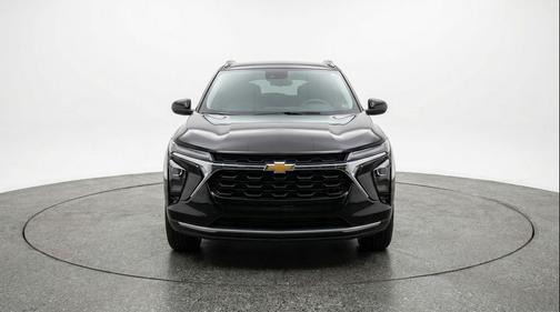 Mosaic Black Metallic 2025 Chevrolet Trax LT