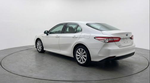 Ice Cap 2025 Toyota Camry LE