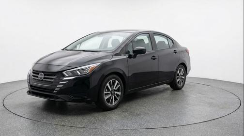 Super Black 2025 Nissan Versa 1.6 SV