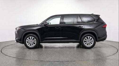 Midnight Black Metallic 2025 Toyota Highlander LE