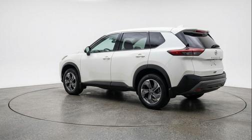 Everest White Pearl Tricoat 2025 Nissan Rogue SV