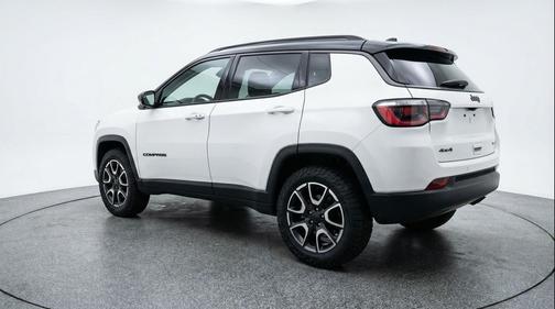 Bright White Clearcoat 2025 Jeep Compass Trailhawk