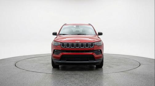 Red Hot Pearlcoat 2025 Jeep Compass Latitude
