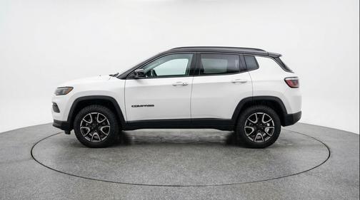 Bright White Clearcoat 2025 Jeep Compass Trailhawk
