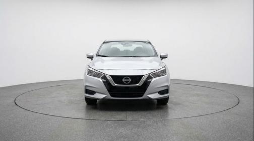 Brilliant Silver Metallic 2025 Nissan Versa 1.6 SV