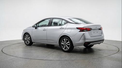 Brilliant Silver Metallic 2025 Nissan Versa 1.6 SV
