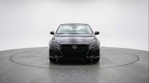 Super Black 2025 Nissan Altima SV FWD
