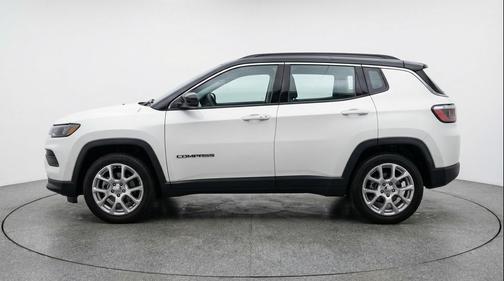 Bright White Clearcoat 2025 Jeep Compass Limited
