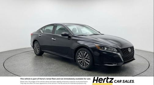 Super Black 2025 Nissan Altima SV FWD
