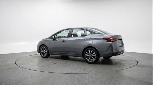 Gun Metallic 2025 Nissan Versa 1.6 SV