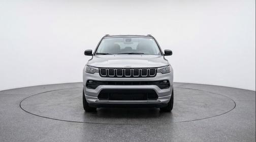 Silver Zynith Metallic Clearcoat 2025 Jeep Compass Limited
