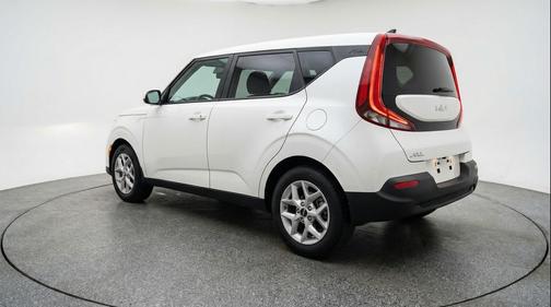 Snow White Pearl 2025 Kia Soul LX