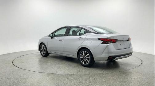 Brilliant Silver Metallic 2025 Nissan Versa 1.6 SV