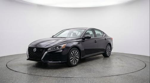 Super Black 2026 Nissan Altima SV FWD