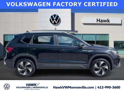 Deep Black Pearl Effect 2024 Volkswagen Taos 1.5T SE