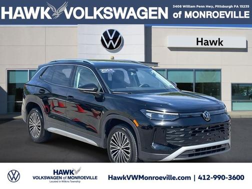 Deep Black Pearl Effect 2025 Volkswagen Tiguan 2.0T S