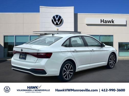 Opal White Pearl Effect 2025 Volkswagen Jetta 1.5T SE