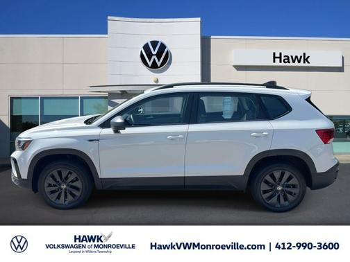 Pure White 2023 Volkswagen Taos 1.5T S