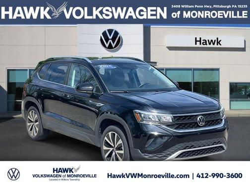Deep Black Pearl Effect 2022 Volkswagen Taos 1.5T SE