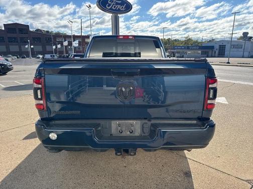 2022 RAM 2500 Laramie Crew Cab 4x4 6'4' Box