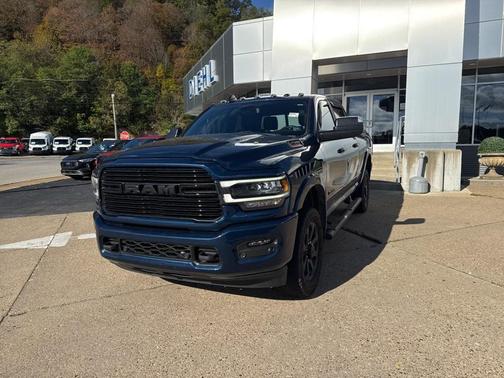 2022 RAM 2500 Laramie Crew Cab 4x4 6'4' Box