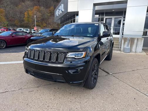2022 Jeep Grand Cherokee Laredo