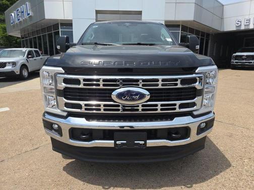 Agate Black Metallic 2026 Ford F-350 XLT