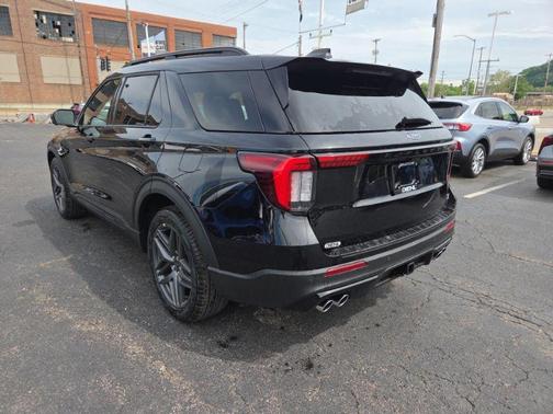 Agate Black Metallic 2026 Ford Explorer ST