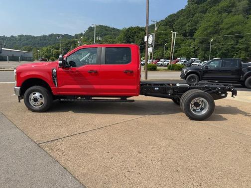 2025 Ford F-350 XL