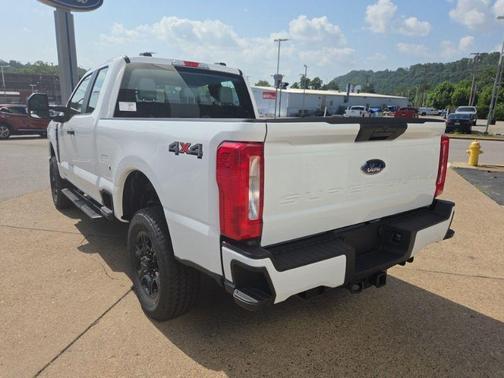 Oxford White 2026 Ford F-350 XL