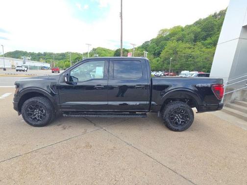 Agate Black Metallic 2026 Ford F-150 XLT