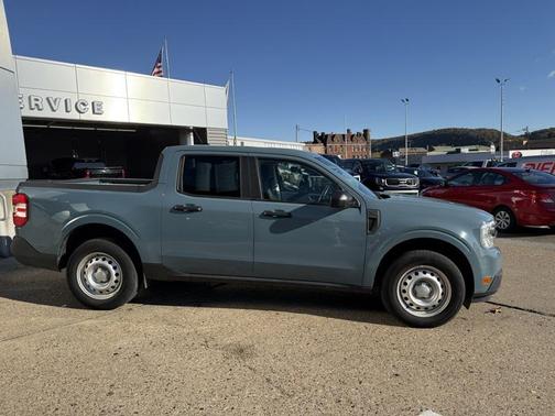 2022 Ford Maverick XL