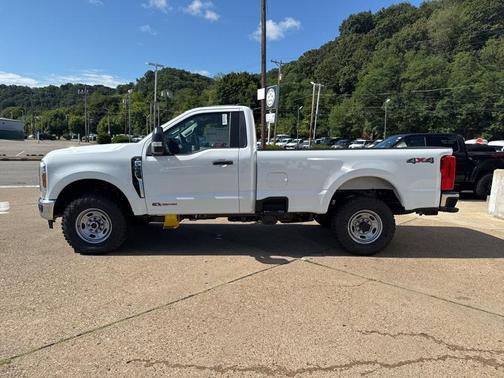 2025 Ford F-350 XL