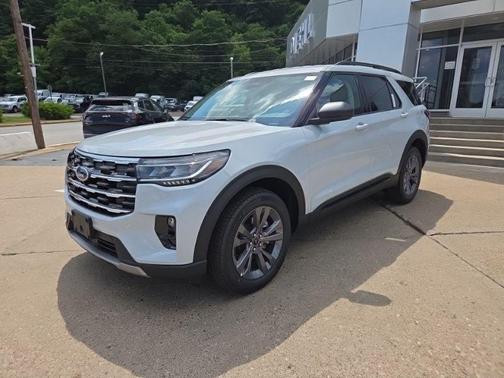 Space White Metallic 2026 Ford Explorer Active