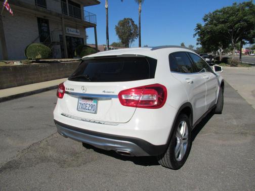 White 2017 Mercedes-Benz GLA 250 4MATIC