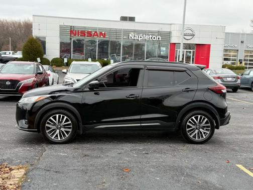 2021 Nissan Kicks SR