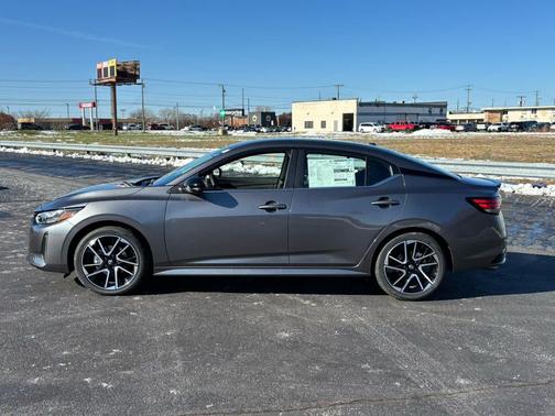 2025 Nissan Sentra SR