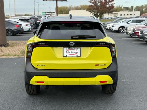 2026 Nissan Kicks SR